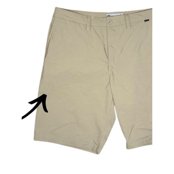 Travis Mathew Shorts Mens Size 38 Nylon Beige Golf Chinos Flat Front TINY FLAW - Picture 4 of 10